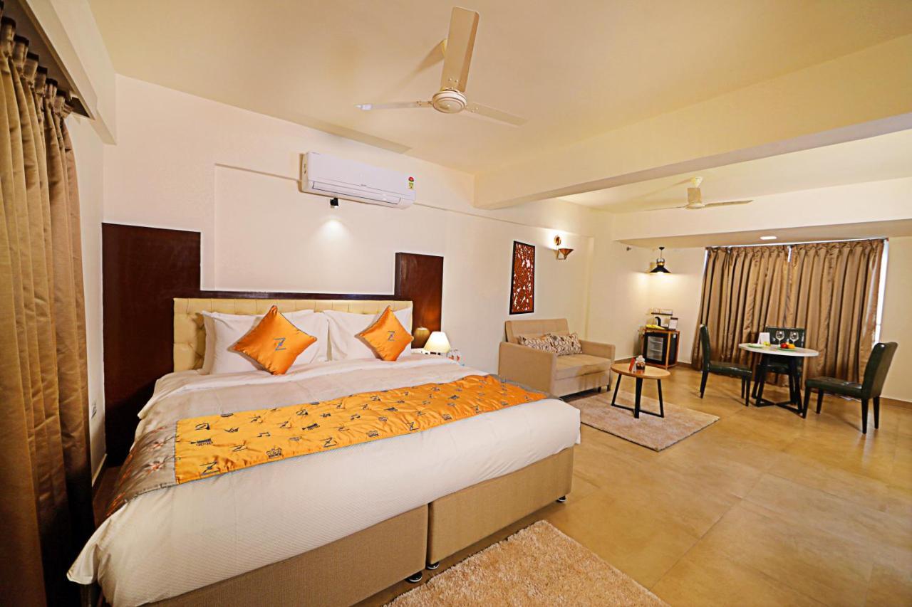 The Altruist Business Hotel Whitefield Bangalore Extérieur photo